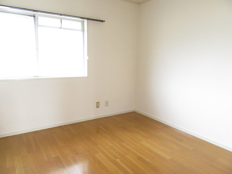 洋室 (201号室画像)