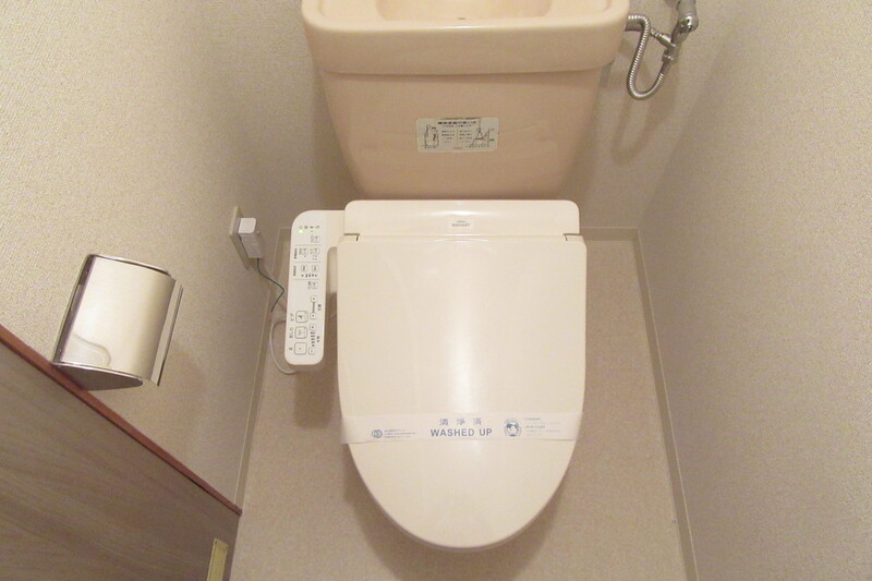 トイレ（横）　＊同系の305号室画像