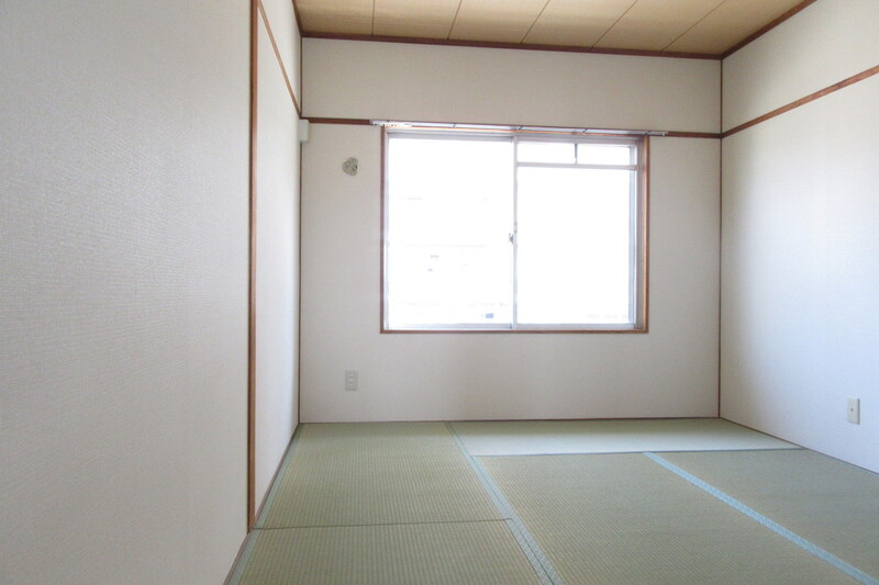 和室 (1)　＊同系の305号室画像