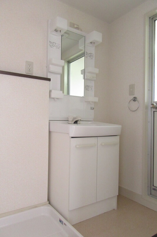 洗面化粧台 (2)＊305号室